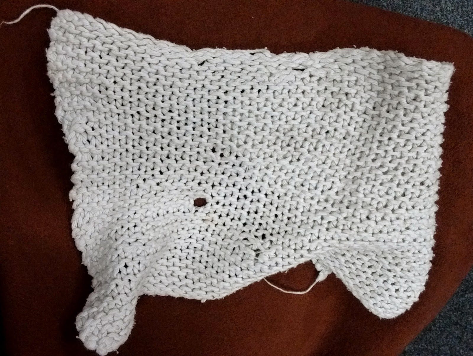 Talking about The Troubles: Textiles and Northern Ireland 1 CatherineHarperhandknotteddishcloth